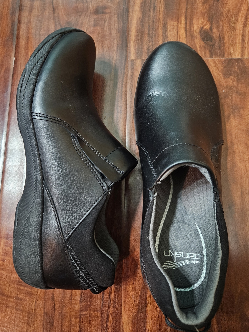 Dansko Women's Black Leather Shoes - New